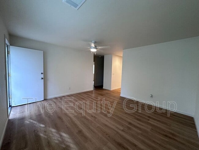 Building Photo - 145 N A St