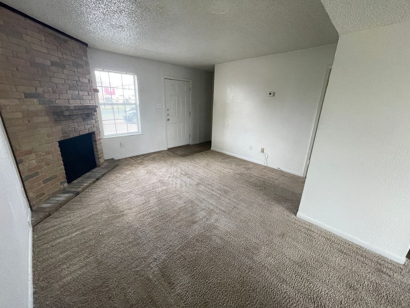 Building Photo - 1006 Eastside Dr