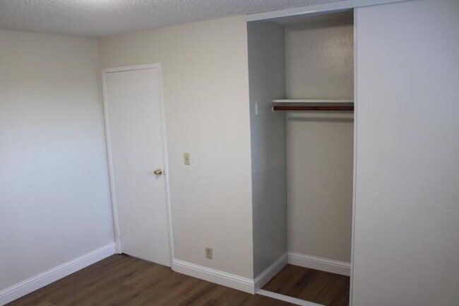 Building Photo - 5234 Sacramento Ave