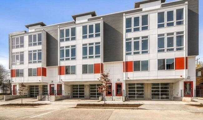 Primary Photo - Ballard Townhouse