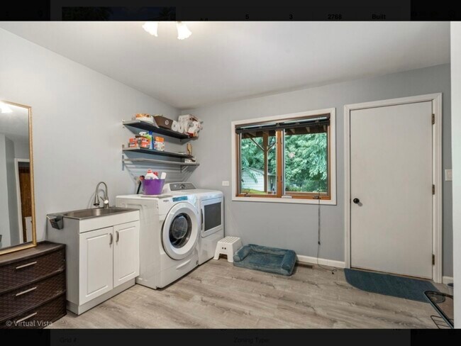 Building Photo - 20698 N Eugene Ave