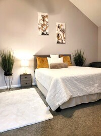 Building Photo - 2802 Topaz Rd