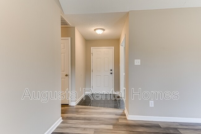 Building Photo - 4416 Hatteras Dr