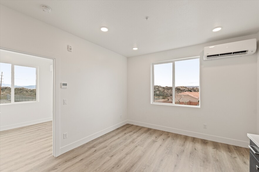 Building Photo - 6129 W 100 S