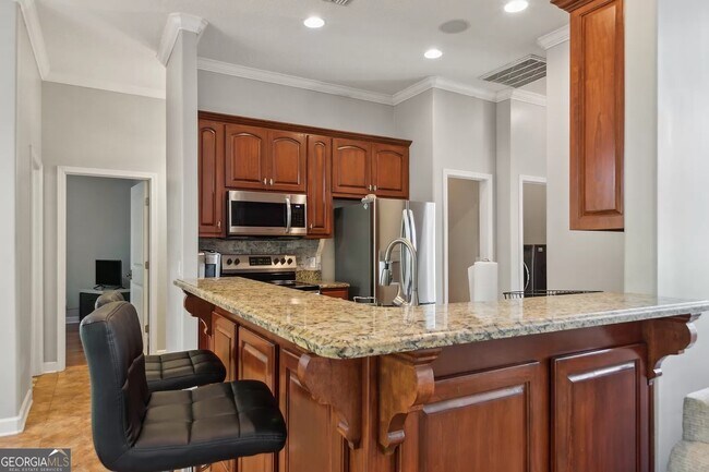 Building Photo - 124 Deerwood Village Dr