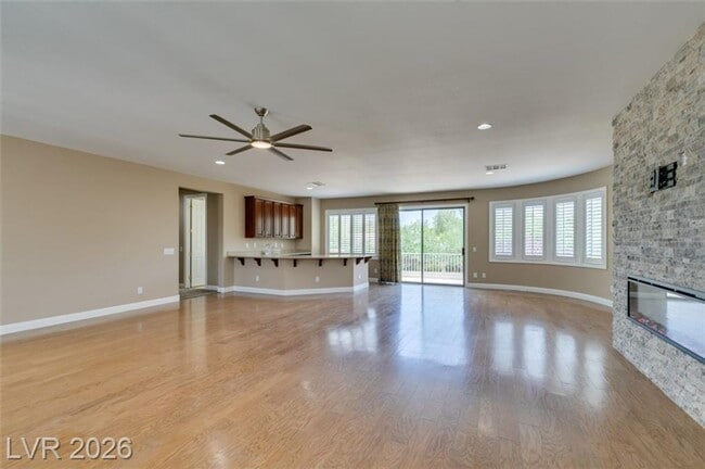 Building Photo - Elegant Anthem Country Club Residence with Spa, Balcony & 3-Car Garage