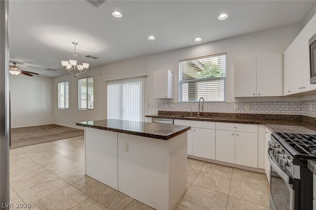Building Photo - 5705 Wishing Coin Ct