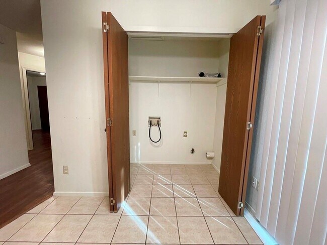 Building Photo - 4508 Dorsett Oaks Cir