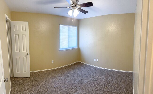Building Photo - Available NOW!!!! Beautiful 1 story, 4 bed...