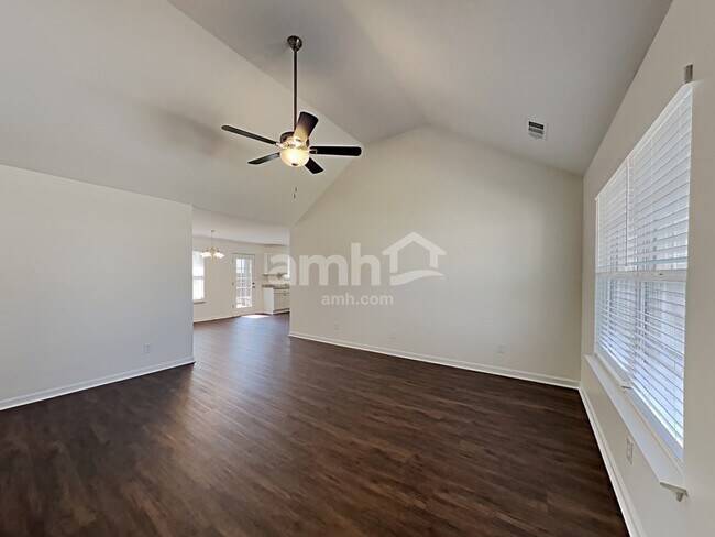 Building Photo - 4204 Birch Dr