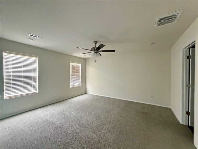 Building Photo - 2960 W McLaren Dr