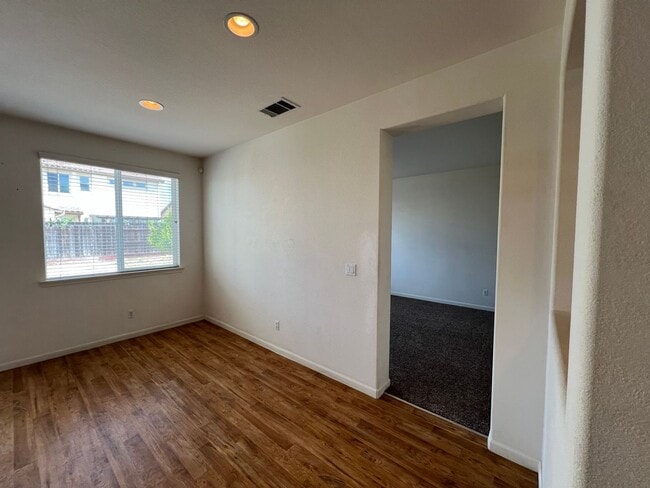 Building Photo - 2553 Acapulco Way