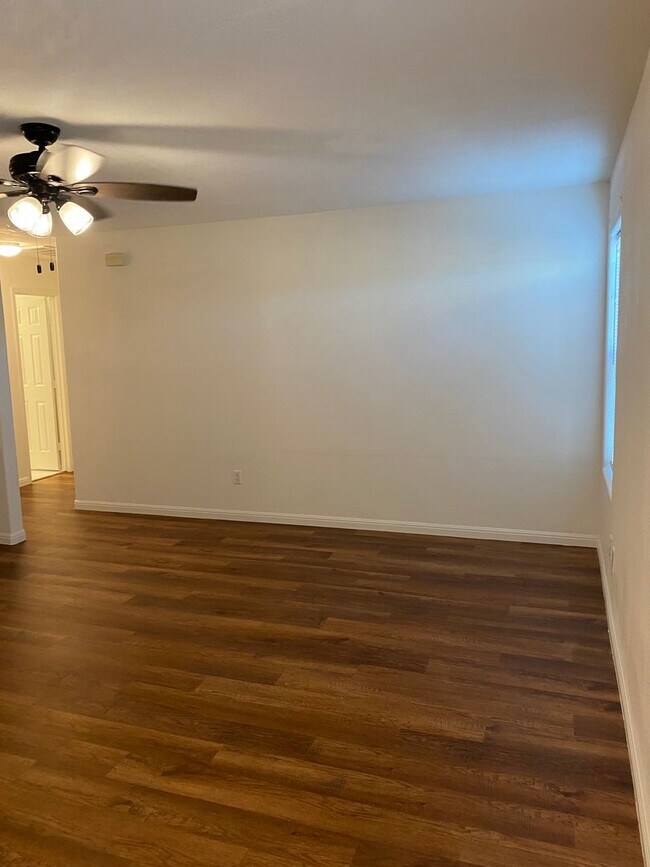 Building Photo - 1500 Zephyr Ln