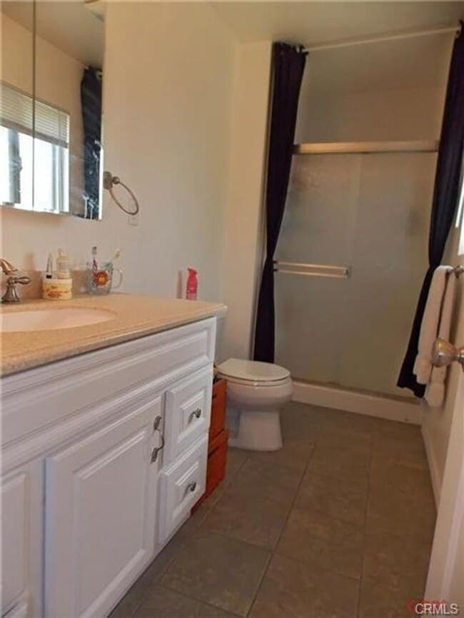 Building Photo - Off of Highland Drive close to cal poly! Approx 2000 feet to Highland Drive Cal Poly Entrance!