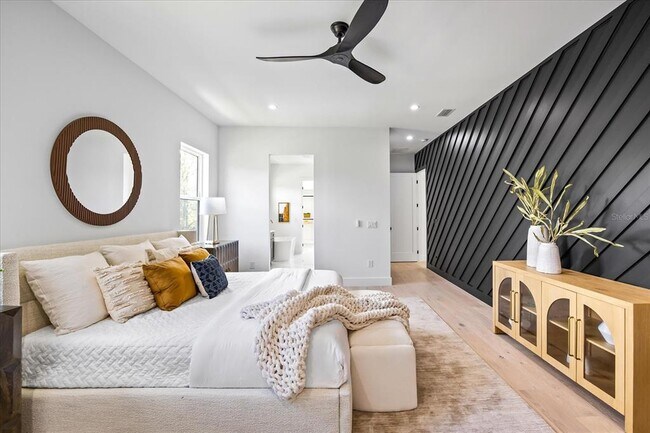 Building Photo - 3601 W Platt St