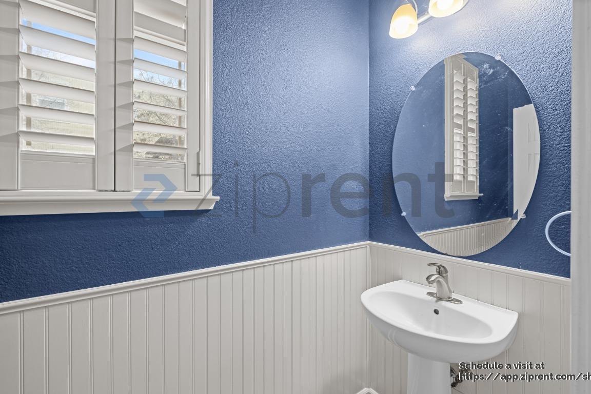 Building Photo - 630 Chardonnay Pl