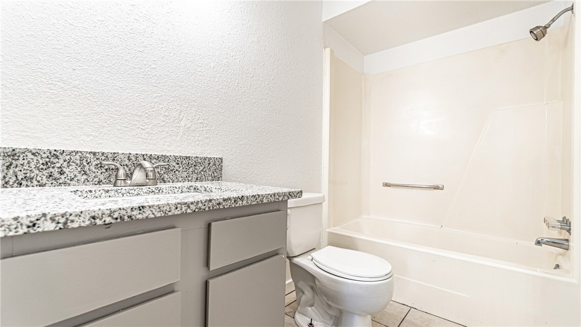 Building Photo - 1012 Turtle Creek Dr