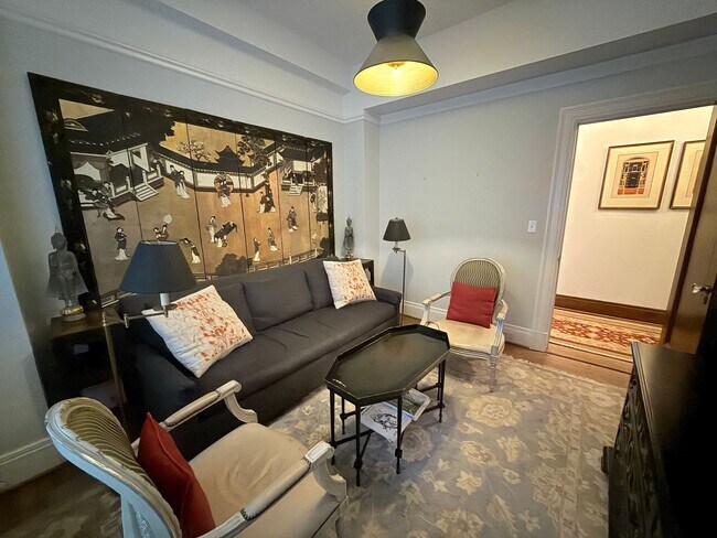 Building Photo - Historical 705 Davis Building! Vintage Lux...