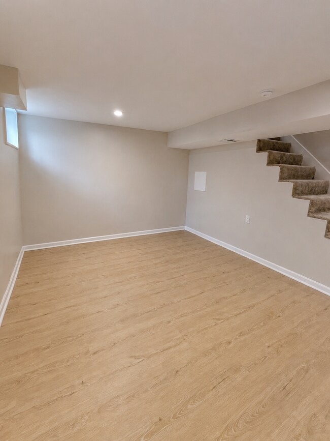Building Photo - 8174 Kavanagh Rd