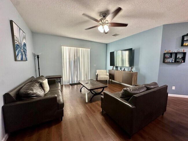 Building Photo - 3222 Stratton Cir
