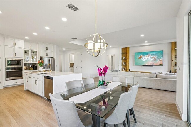 Building Photo - 710 Creeping Fig St