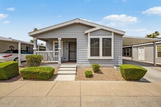 Building Photo - GORGEOUS 2/2 bed/bath HOME / 55+ Phoenix Community