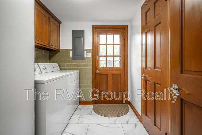 Building Photo - 2425 Capehart Rd