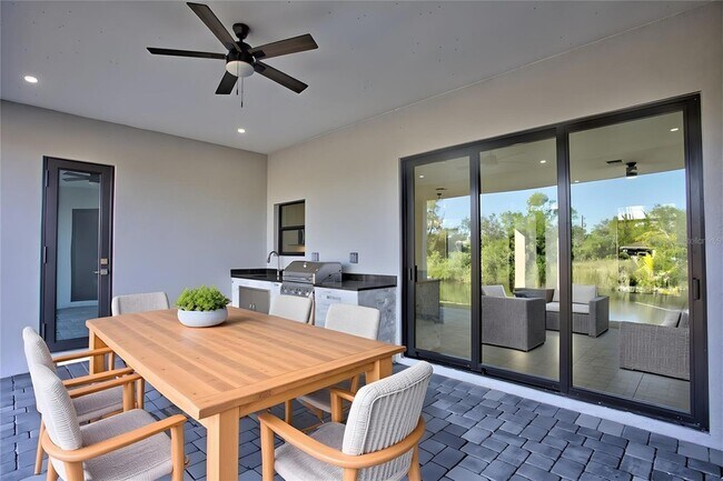 Building Photo - 9574 Salt Lake St