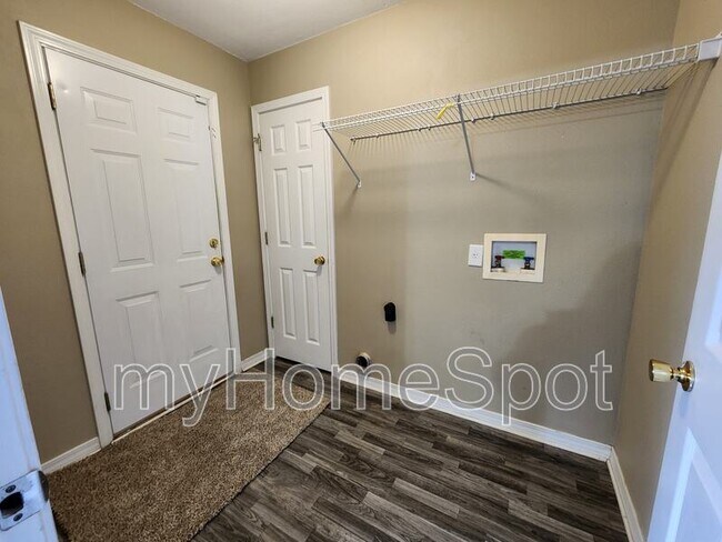 Building Photo - 1589 Galvin Ave