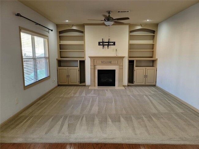 Building Photo - 3208 Sag Harbor Ct NE