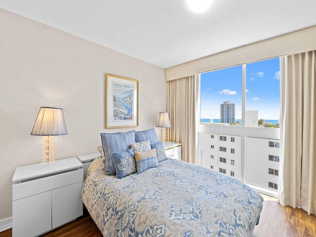 Building Photo - 715 Bayshore Dr