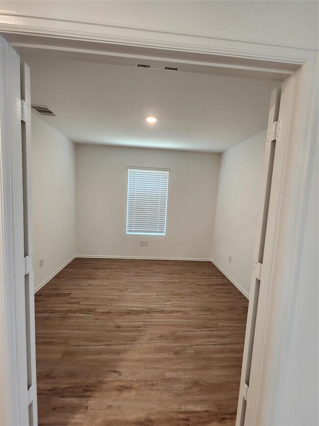 Building Photo - 1511 Twilight Grn Dr