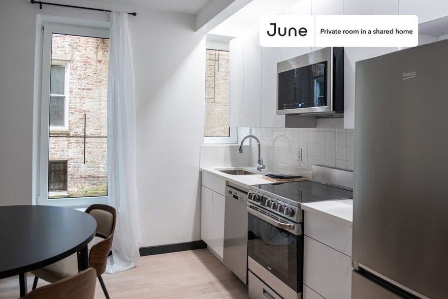 Building Photo - Room in Shared 4 bed/2 bath home in Ditmas Park