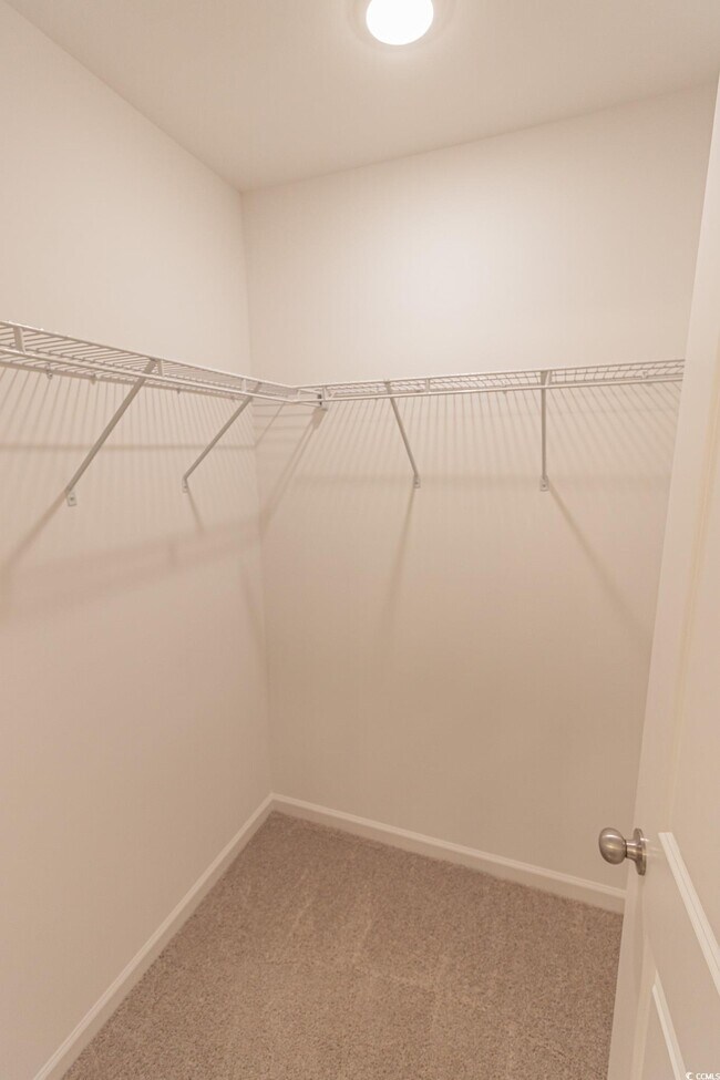 Building Photo - 215 Crescent Wy