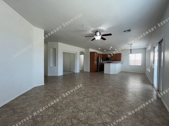 Building Photo - BEAUTIFUL 3 BEDROOM 2 BATHROOM HOUSE FOR R...