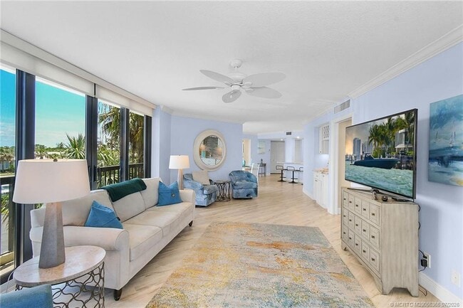 Building Photo - 9550 S Ocean Dr