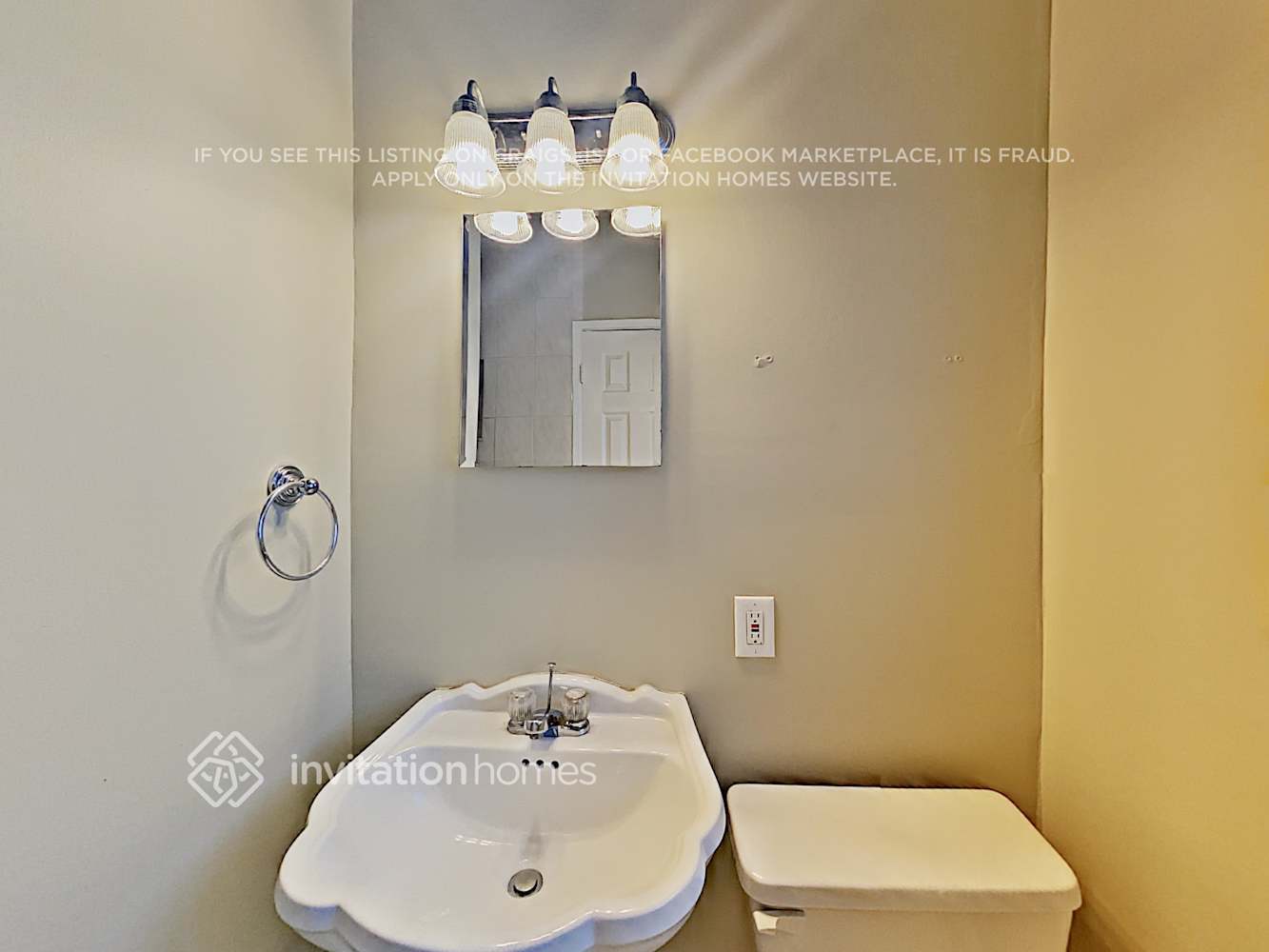 Building Photo - 1275 SW 28th Rd