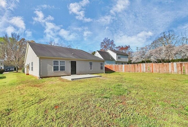 Building Photo - Updated 4BD/2BA Home in Turtle Rock!