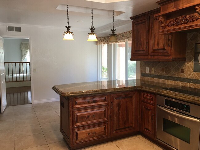 Building Photo - 3317 Vista Rocosa
