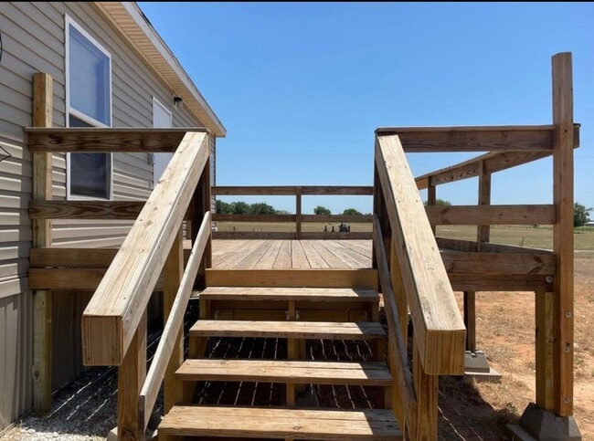 Building Photo - 2561 Meandering Way