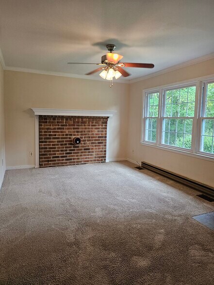 Building Photo - 4004 Shannon Hill Rd