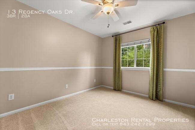 Building Photo - 13 Regency Oaks Dr