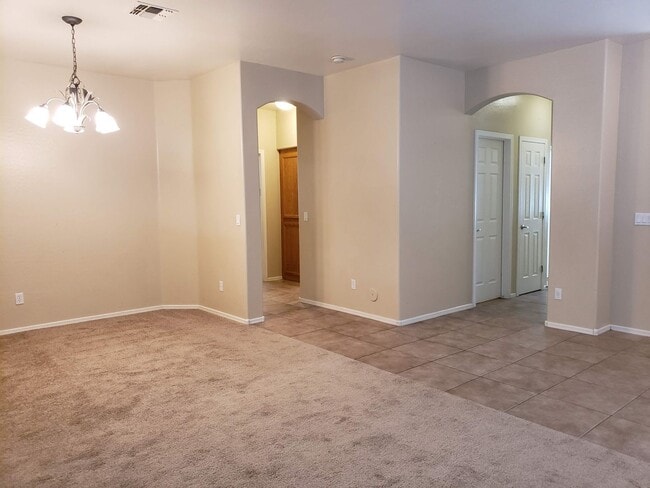 Building Photo - 44714 Alamendras St