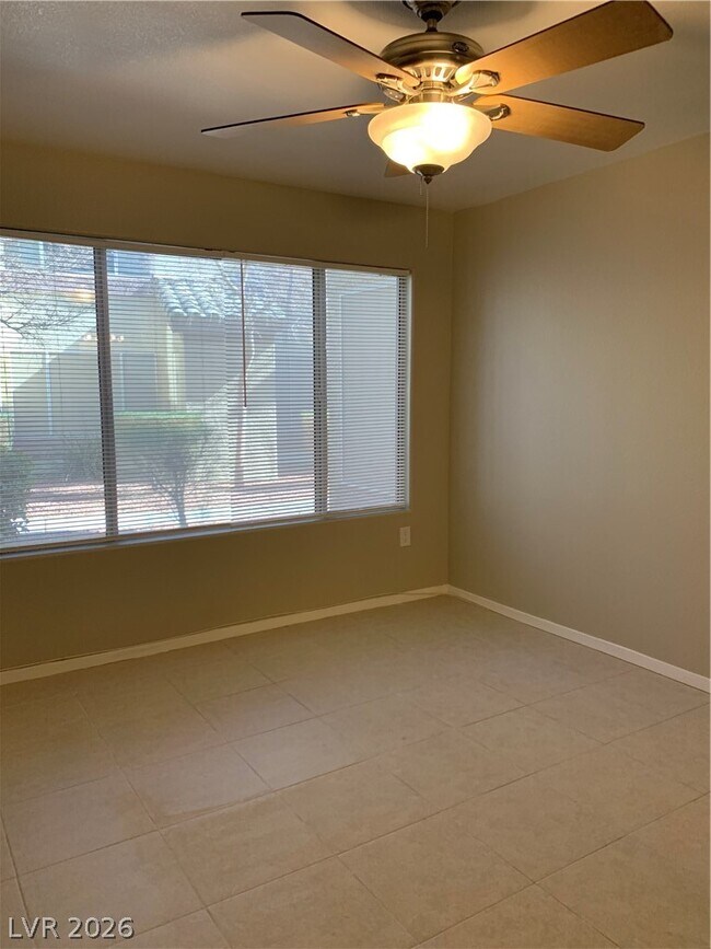 Building Photo - 5710 E Tropicana Ave