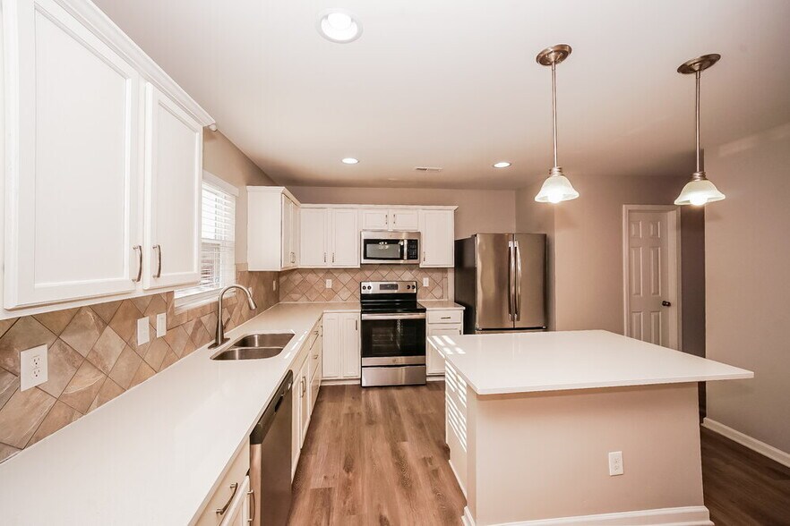 Building Photo - 6416 Brumit Ln