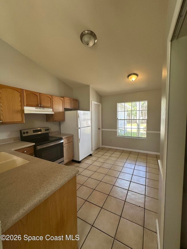 Building Photo - 1100 Ipswich St NW