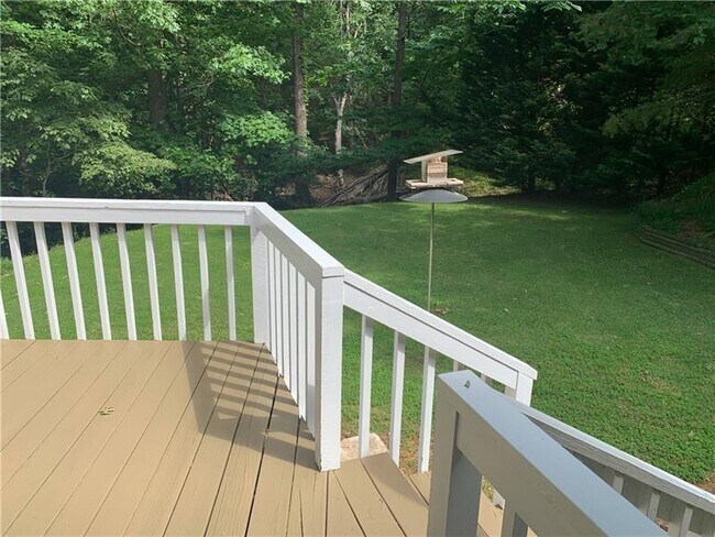 Building Photo - 2468 Venture Dr