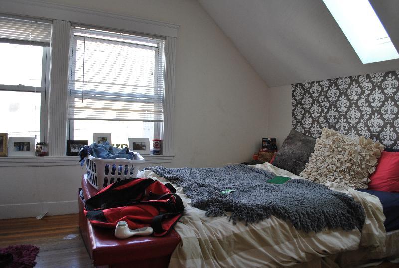 Building Photo - 51 Gardner St