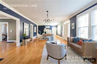 Building Photo - 715 Hawthorne Ln