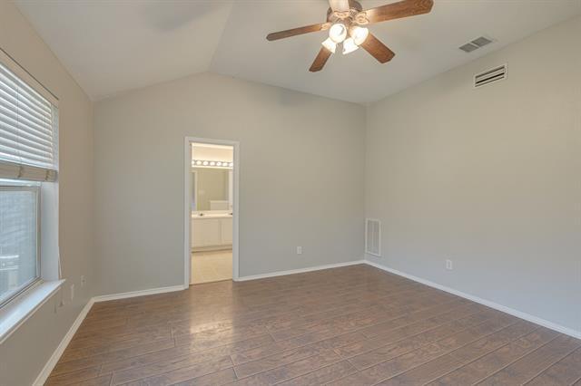 Building Photo - 4001 Rochester Dr